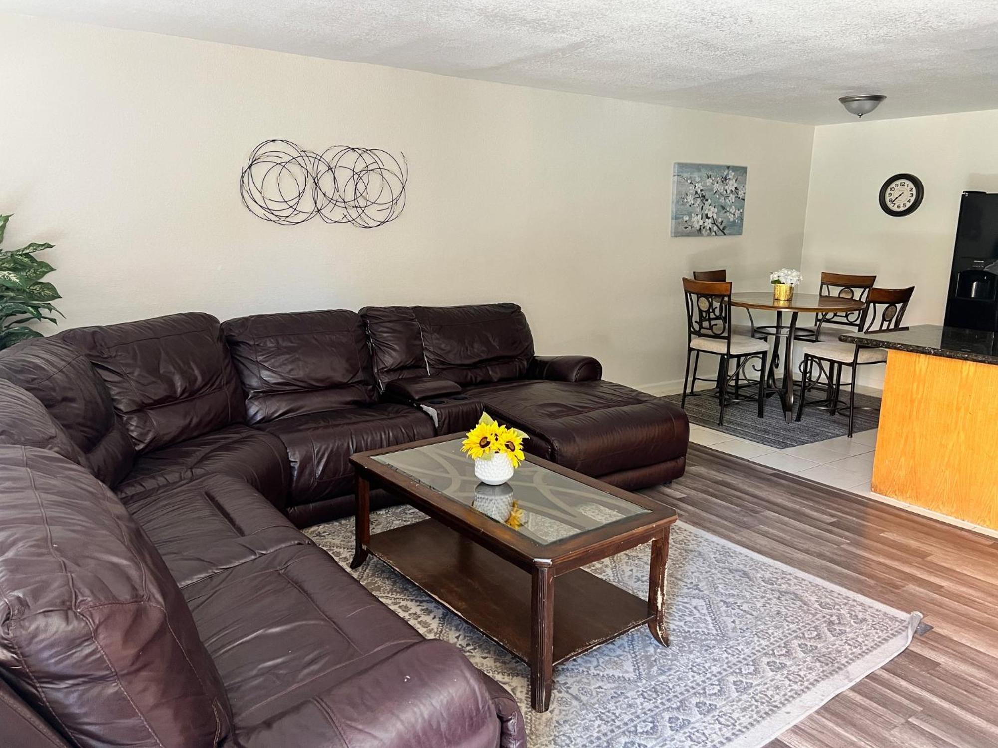 Peaceful 2Bed,1Bath Condo With Free Parking All Yours To Enjoy Фресно Экстерьер фото