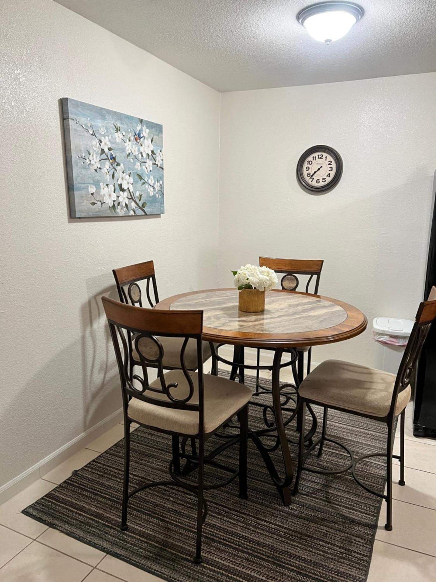 Peaceful 2Bed,1Bath Condo With Free Parking All Yours To Enjoy Фресно Экстерьер фото